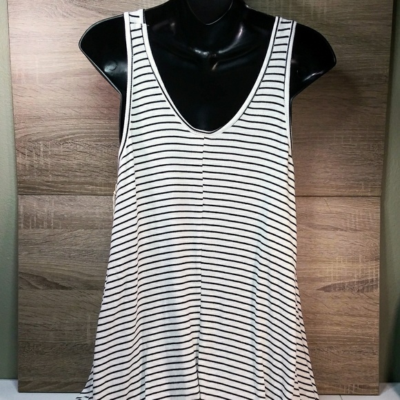 NWT Mossimo Striped Black and White Tank Top XXL - Picture 3 of 5